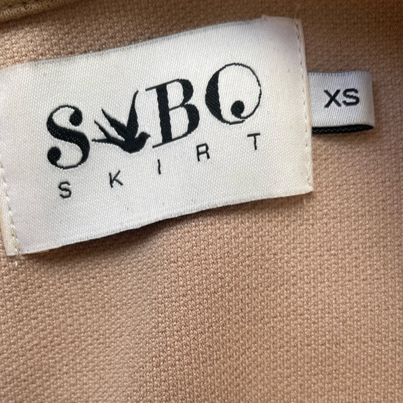 SABO SKIRT BIEGE SLEEVE-LESS BODYCON DRESS (XS) - Picture 3 of 3